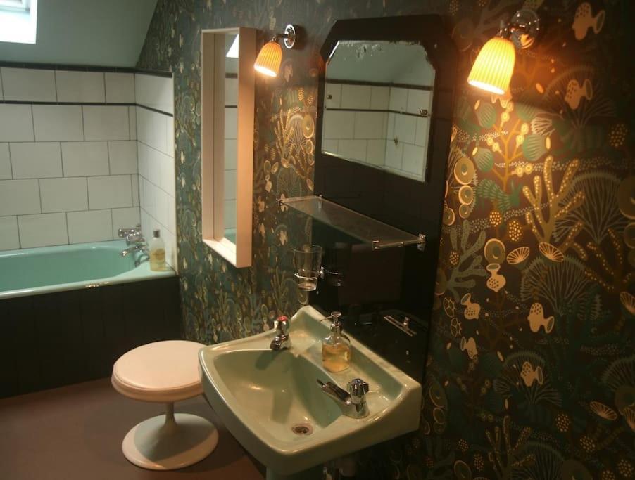 Creatively Converted Barn In Accessible Rural Spot Llanwrda Екстериор снимка